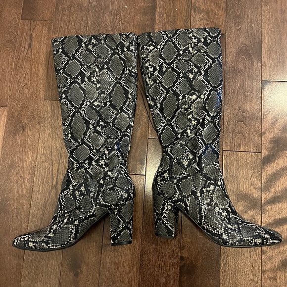 George long heeled boots NWOT - Picture 1 of 4